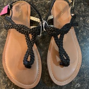Black sandals, new, size 7
